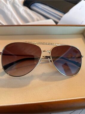 CHANEL Silver Aviator Sunglasses with Brown Gradient Lenses